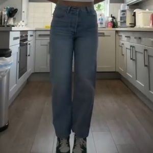 AE mom jeans, medium blue, size 2, stretchy waist